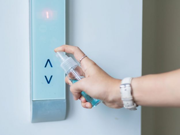 כפתורי מעליות קורנה